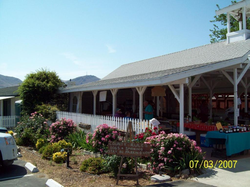 Lakeshore Lodge Wofford Heights Exterior photo